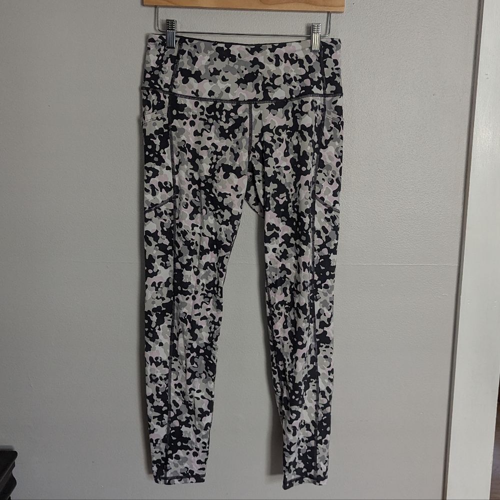 *Last Chance* Victoria Sport Camo Leggings